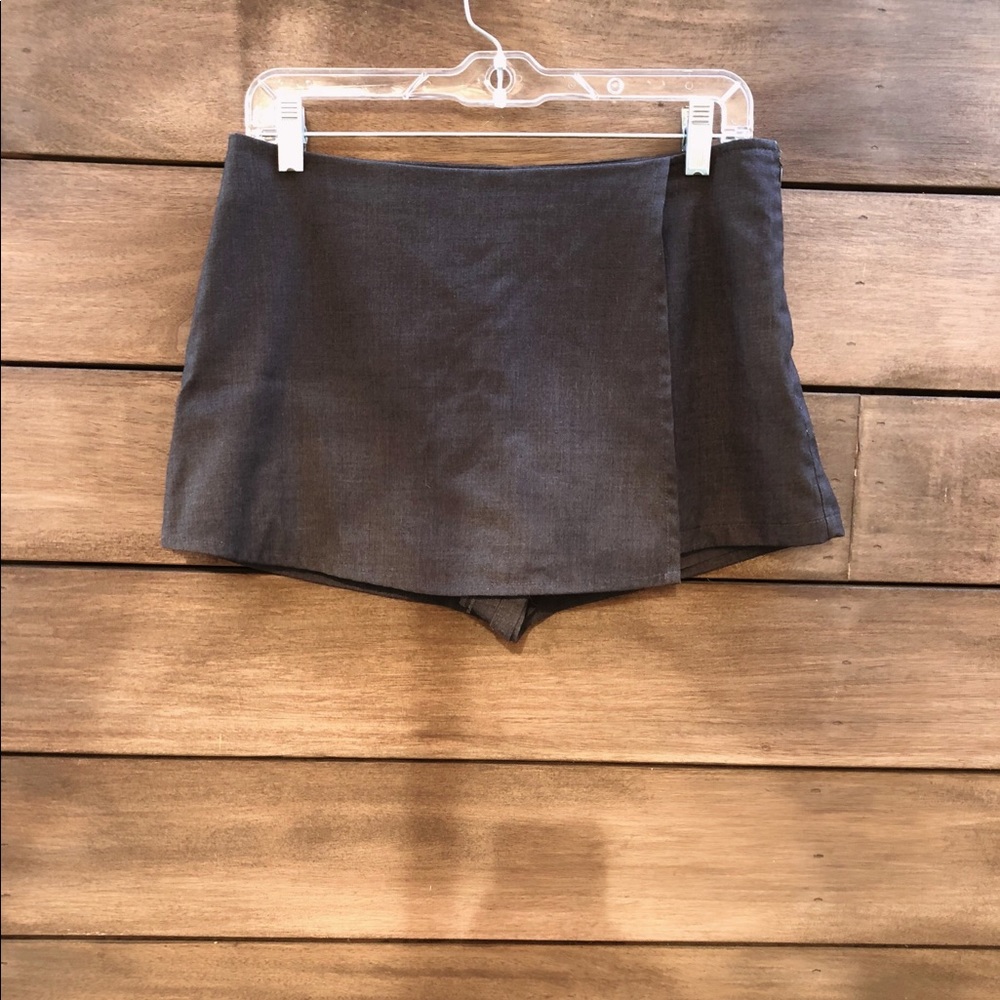Skort!